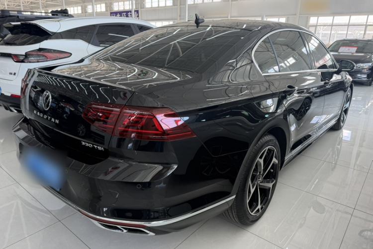 Used Volkswagen Magotan 2023 2 Million Units Commemorative Edition 330TSI DSG Luxury Version Exterior 5