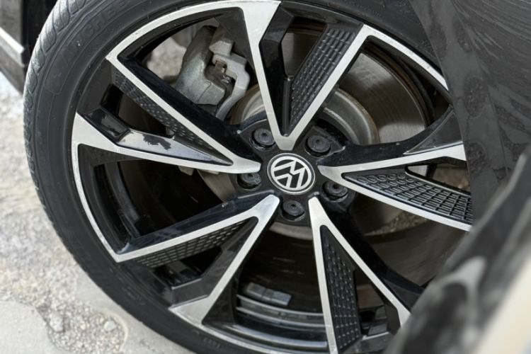 Used Volkswagen Magotan 2023 2 Million Units Commemorative Edition 330TSI DSG Luxury Version Exterior 5