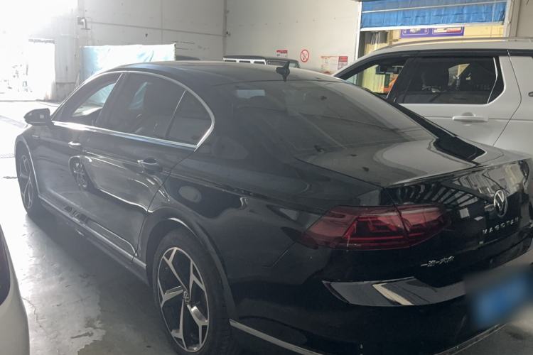Used Volkswagen Magotan 2023 2 Million Units Commemorative Edition 330TSI DSG Luxury Version Exterior 5