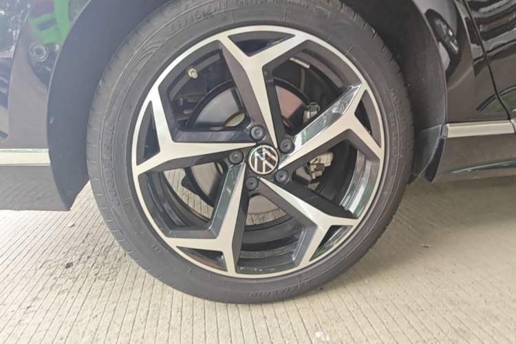 Used Volkswagen Magotan 2023 2 Million Units Limited-Edition 380TSI DSG Flagship Version Exterior 5