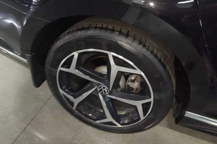 Used Volkswagen Magotan 2023 2 Million Units Limited Edition 330TSI DSG Leading Version Exterior 5