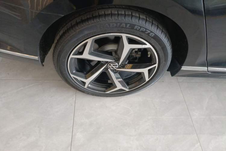 Used Volkswagen Magotan 2023 2 Million Units Commemorative Edition 330TSI DSG Luxury Version Exterior 5