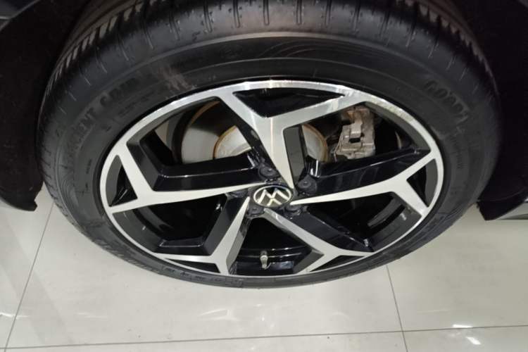 Used Volkswagen Magotan 2023 2 Million Units Commemorative Edition 330TSI DSG Luxury Version Exterior 5