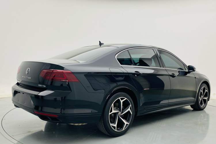 Used Volkswagen Magotan 2023 2 Million Units Commemorative Edition 330TSI DSG Luxury Version Exterior 5