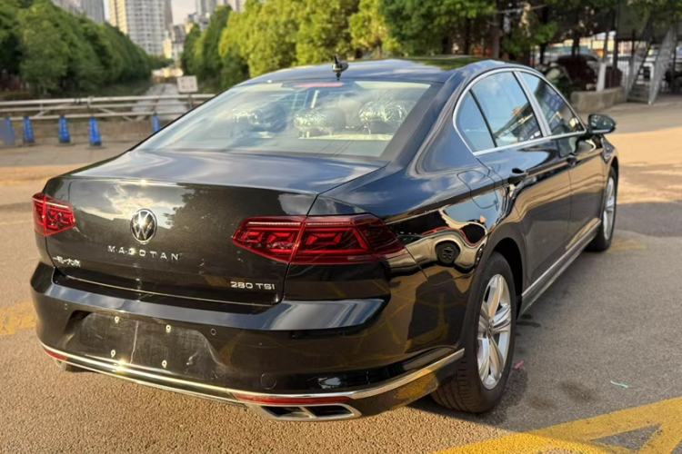 Used Volkswagen Magotan 2023 2 Million Units Limited-Edition 280TSI DSG Comfort Version Exterior 5