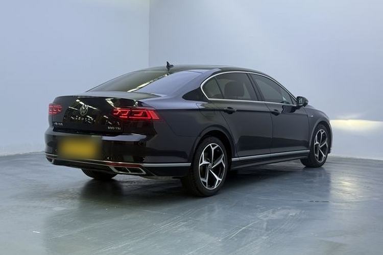 Used Volkswagen Magotan 2023 2 Million Units Commemorative Edition 330TSI DSG Luxury Version Exterior 6