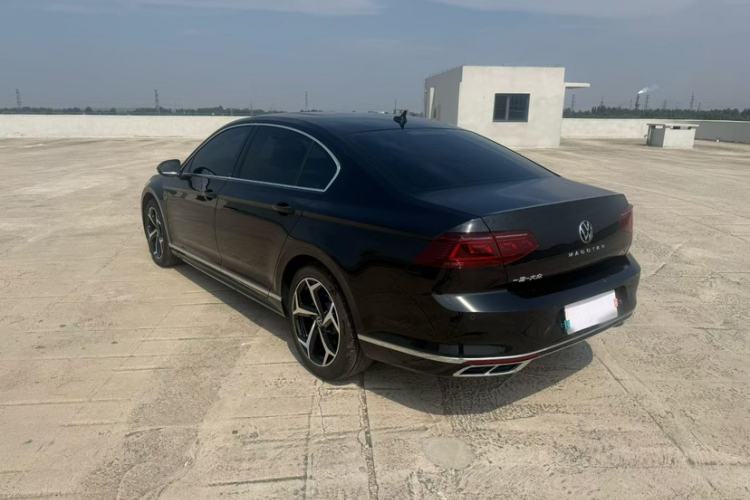 Used Volkswagen Magotan 2023 2 Million Units Limited Edition 330TSI DSG Leading Version Exterior 6