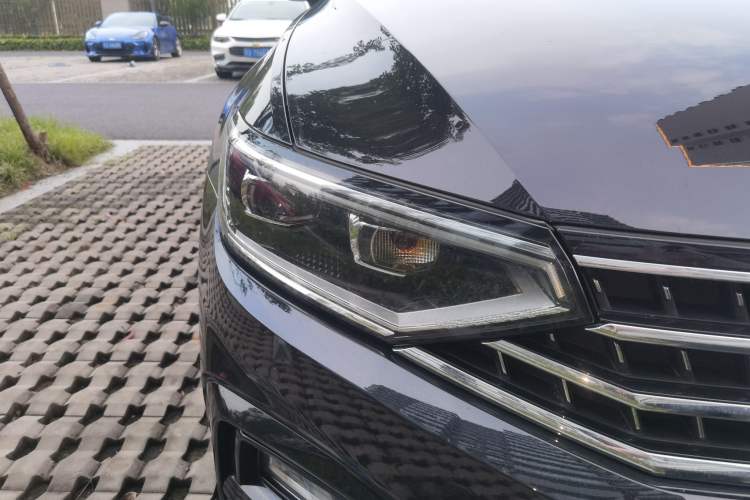 Used Volkswagen Magotan 2023 2 Million Units Limited Edition 330TSI DSG Leading Version Exterior 6
