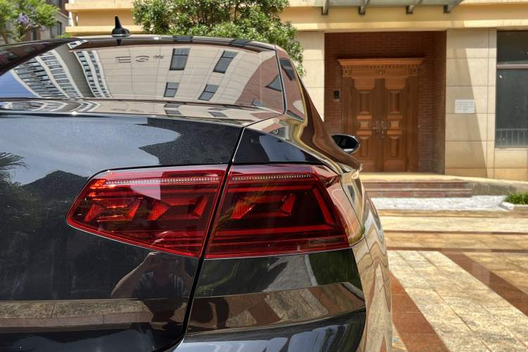 Used Volkswagen Magotan 2023 2 Million Units Commemorative Edition 330TSI DSG Luxury Version Exterior 7
