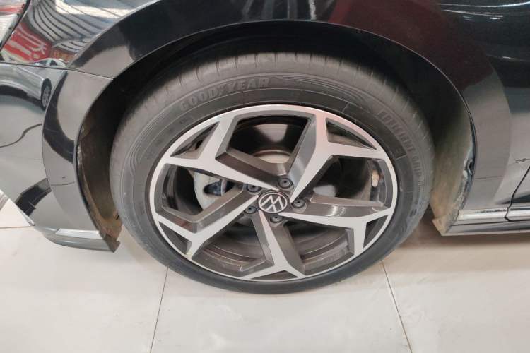 Used Volkswagen Magotan 2023 2 Million Units Commemorative Edition 330TSI DSG Luxury Version Exterior 7