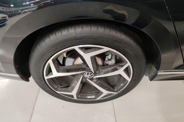 Used Volkswagen Magotan 2023 2 Million Units Commemorative Edition 330TSI DSG Luxury Version Exterior 8