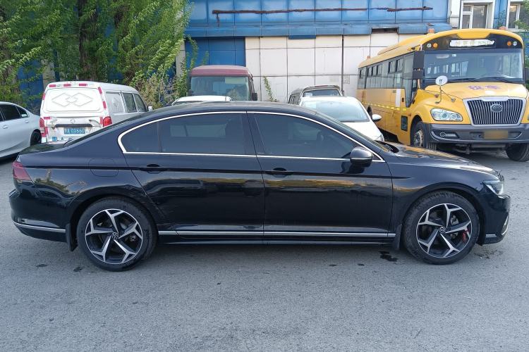 Used Volkswagen Magotan 2023 2 Million Units Limited Edition 330TSI DSG Leading Version Exterior 8