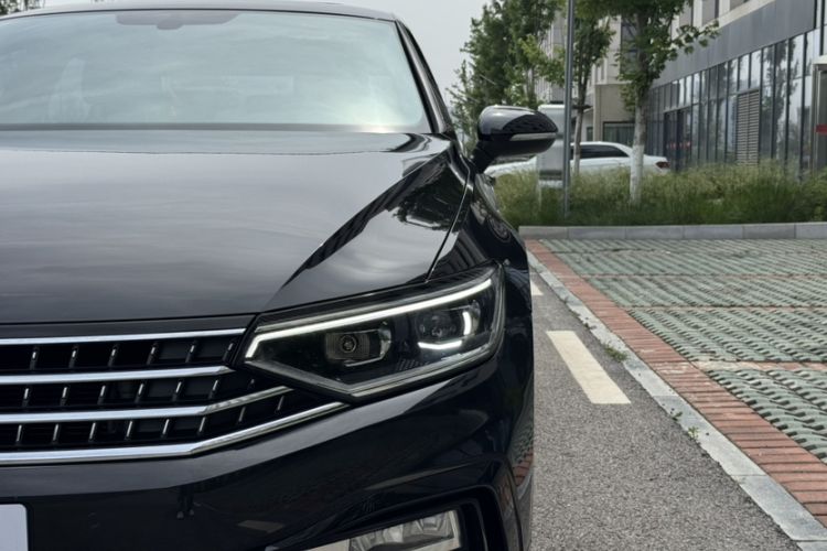 Used Volkswagen Magotan 2023 2 Million Units Limited Edition 330TSI DSG Leading Version Exterior 8