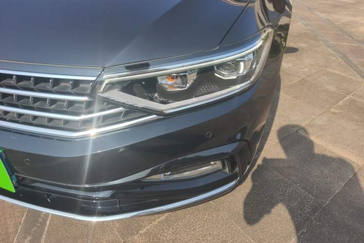 Used Volkswagen Magotan 2023 2 Million Units Commemorative Edition 330TSI DSG Luxury Version Exterior 8