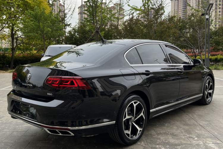 Used Volkswagen Magotan 2023 2 Million Units Commemorative Edition 330TSI DSG Luxury Version Exterior 8