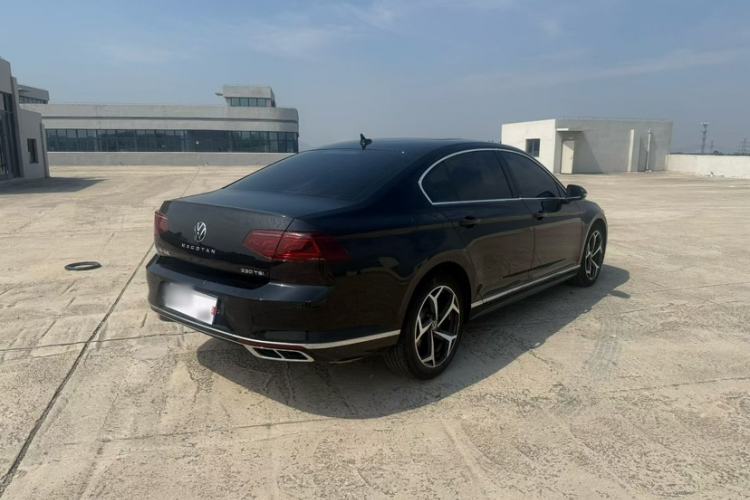 Used Volkswagen Magotan 2023 2 Million Units Limited Edition 330TSI DSG Leading Version Exterior 9