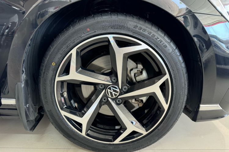 Used Volkswagen Magotan 2023 2 Million Units Commemorative Edition 330TSI DSG Luxury Version Exterior 9