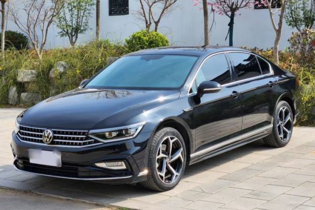Used Volkswagen Magotan 2023 2 Million Units Limited Edition 330TSI DSG Leading Version