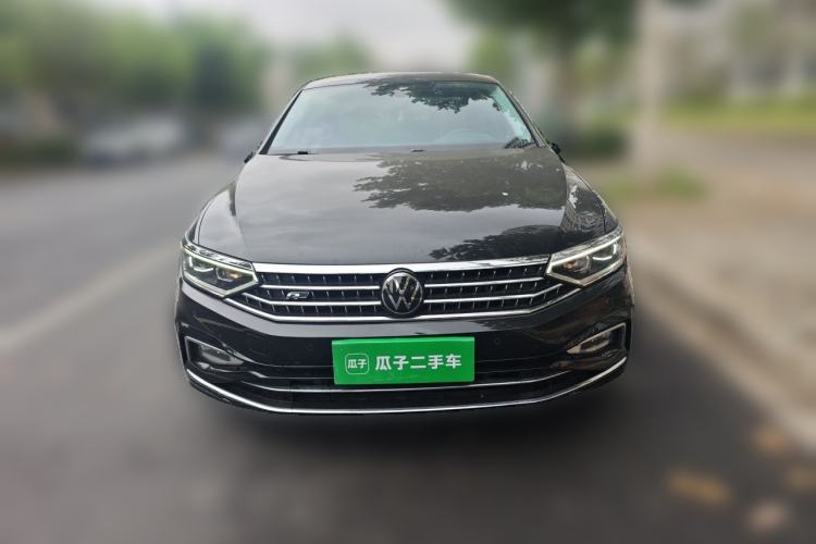 Used Volkswagen Magotan 2023 2 Million Units Commemorative Edition 330TSI DSG Luxury Version Front