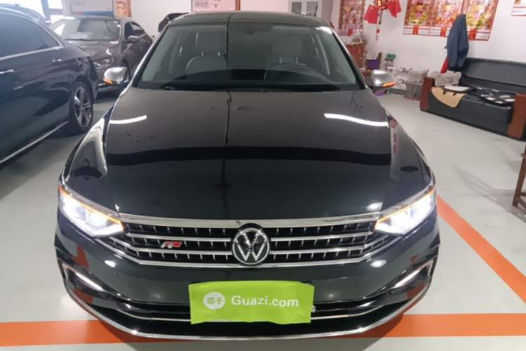 Used Volkswagen Magotan 2023 2 Million Units Limited Edition 330TSI DSG Leading Version Front
