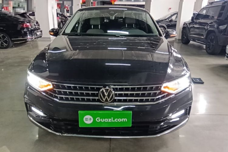 Used Volkswagen Magotan 2023 2 Million Units Commemorative Edition 330TSI DSG Luxury Version Front