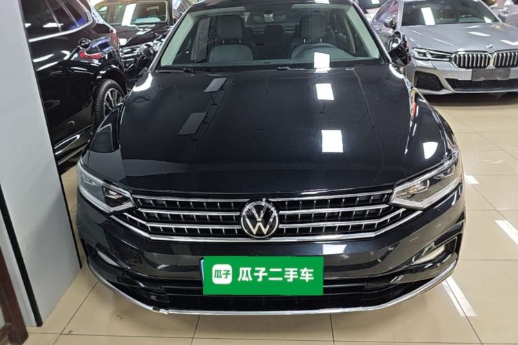 Used Volkswagen Magotan 2023 2 Million Units Limited Edition 330TSI DSG Leading Version Front