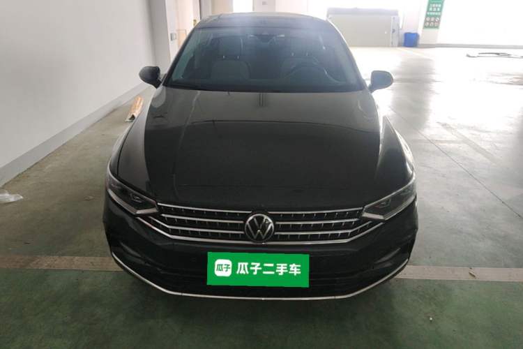 Used Volkswagen Magotan 2023 2 Million Units Commemorative Edition 330TSI DSG Luxury Version Front