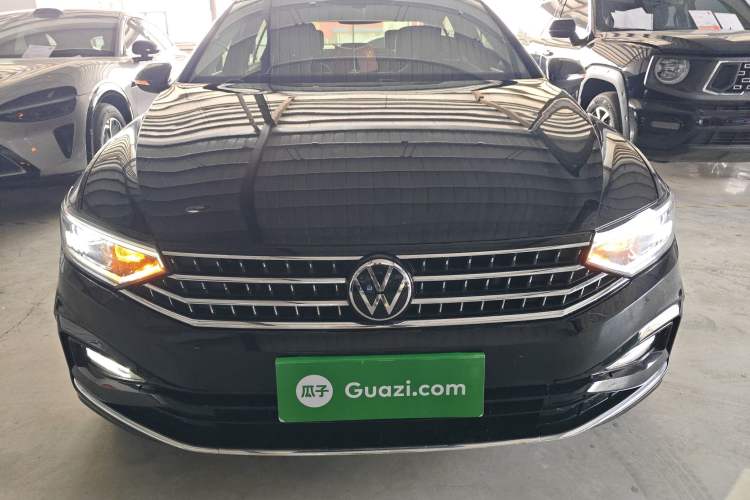 Used Volkswagen Magotan 2023 2 Million Units Limited Edition 330TSI DSG Leading Version Front