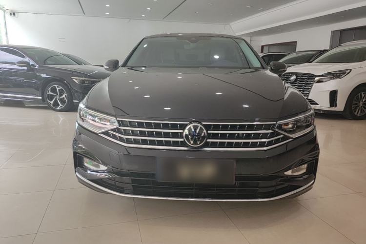 Used Volkswagen Magotan 2023 2 Million Units Commemorative Edition 330TSI DSG Luxury Version Front