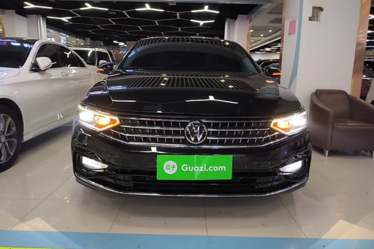 Used Volkswagen Magotan 2023 2 Million Units Limited Edition 330TSI DSG Leading Version Front