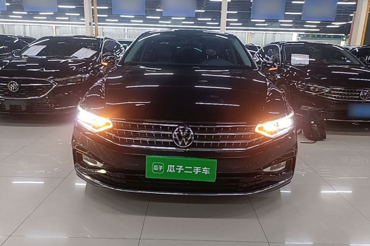 Used Volkswagen Magotan 2023 2 Million Units Limited Edition 330TSI DSG Leading Version Front