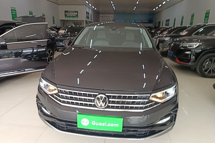 Used Volkswagen Magotan 2023 2 Million Units Commemorative Edition 330TSI DSG Luxury Version Front