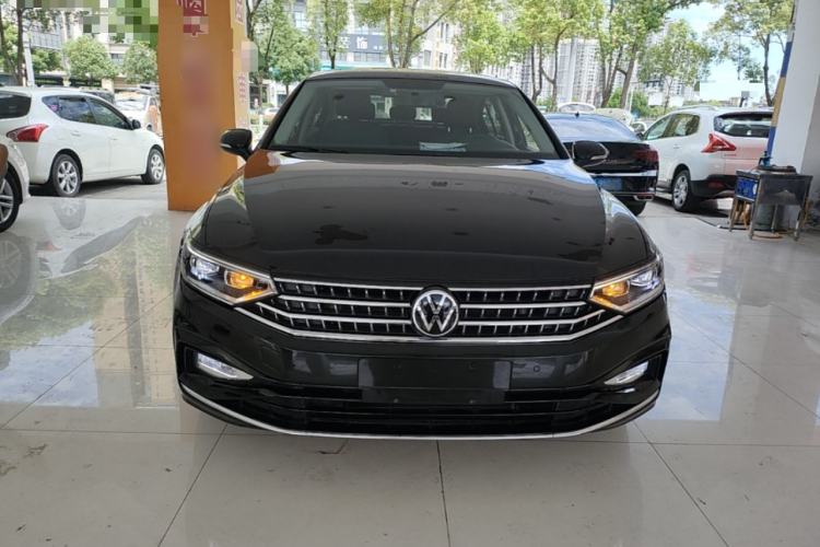 Used Volkswagen Magotan 2023 2 Million Units Limited-Edition 280TSI DSG Comfort Version Front
