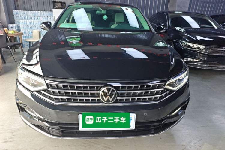 Used Volkswagen Magotan 2023 2 Million Units Commemorative Edition 330TSI DSG Luxury Version Front