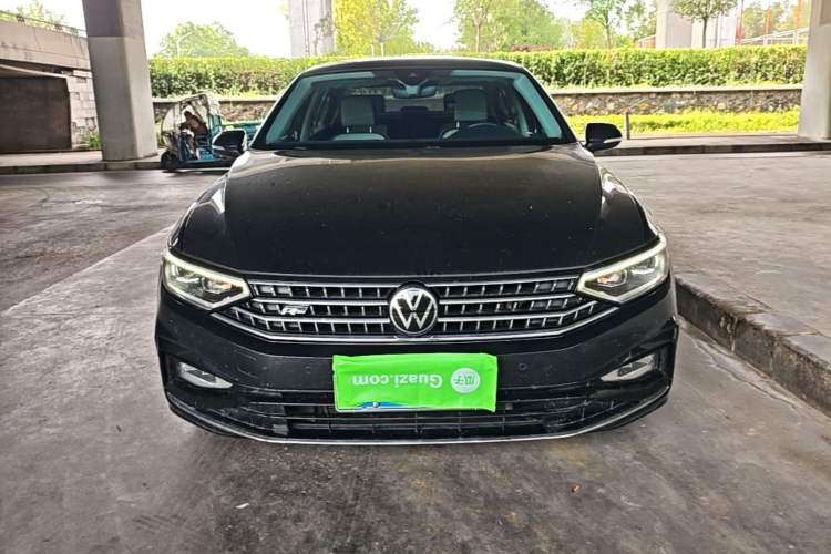 Used Volkswagen Magotan 2023 2 Million Units Limited Edition 330TSI DSG Leading Version Front