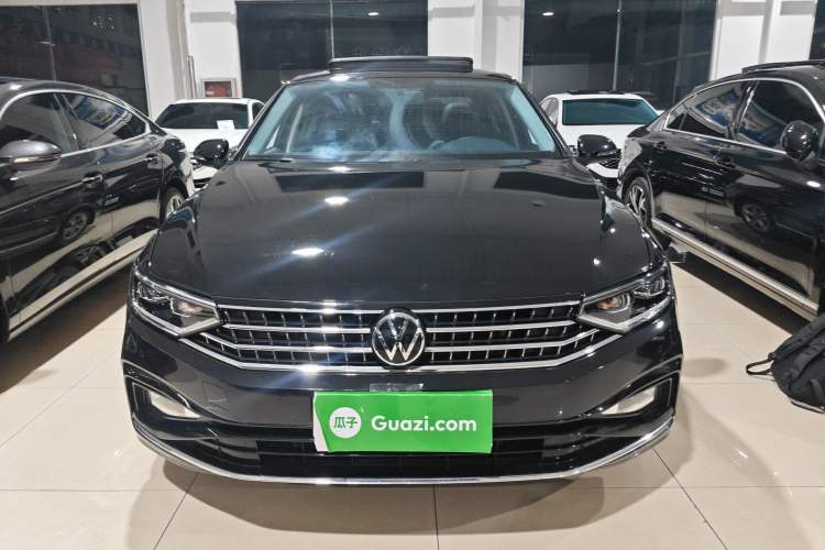 Used Volkswagen Magotan 2023 2 Million Units Limited-Edition 280TSI DSG Comfort Version Front