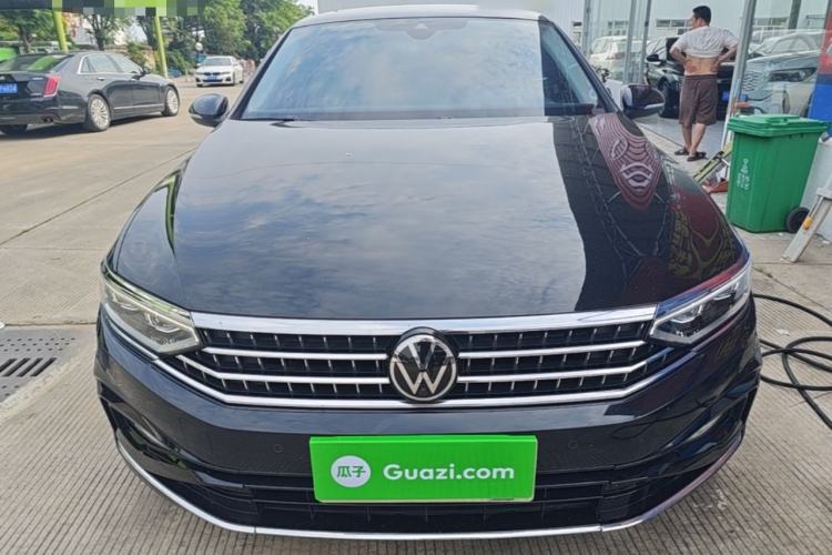Used Volkswagen Magotan 2023 2 Million Units Limited-Edition 380TSI DSG Flagship Version Front