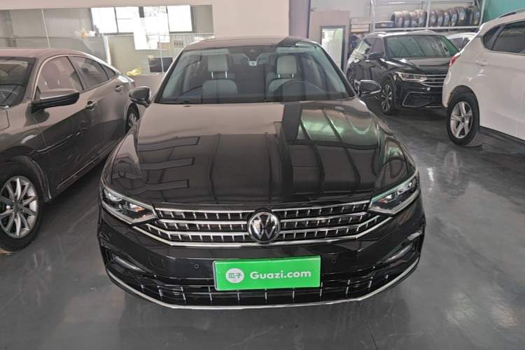 Used Volkswagen Magotan 2023 2 Million Units Limited Edition 330TSI DSG Leading Version Front
