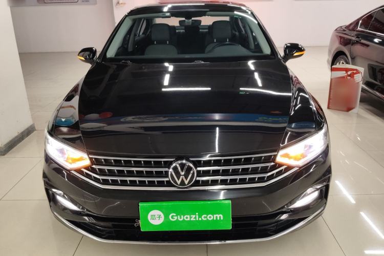 Used Volkswagen Magotan 2023 2 Million Units Limited Edition 330TSI DSG Leading Version Front