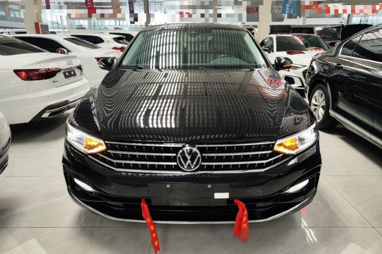 Used Volkswagen Magotan 2023 2 Million Units Commemorative Edition 330TSI DSG Luxury Version Front