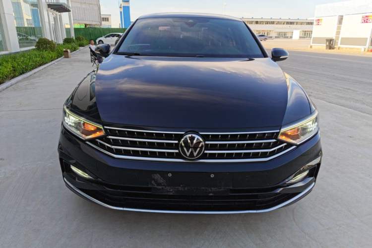 Used Volkswagen Magotan 2023 2 Million Units Commemorative Edition 330TSI DSG Luxury Version Front
