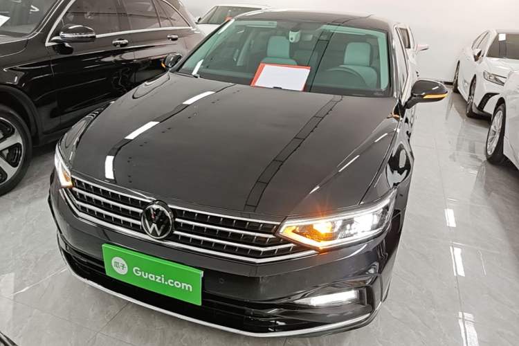 Used Volkswagen Magotan 2023 2 Million Units Limited Edition 330TSI DSG Leading Version Front