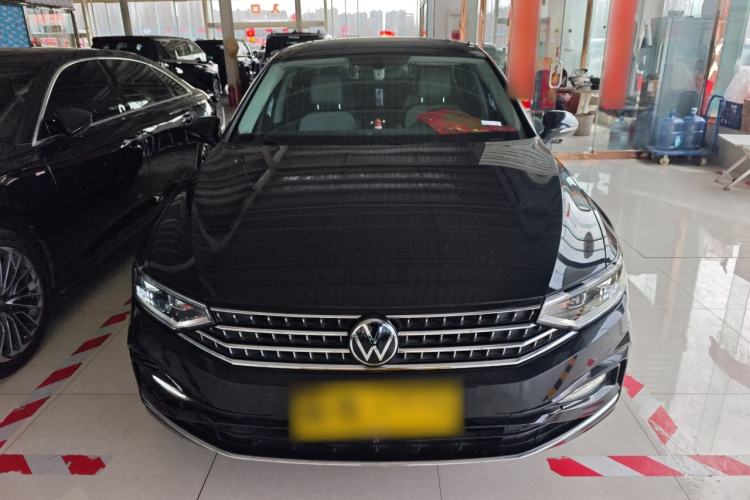 Used Volkswagen Magotan 2023 2 Million Units Limited Edition 330TSI DSG Leading Version Front