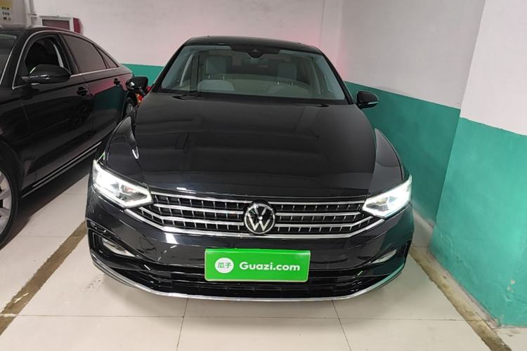 Used Volkswagen Magotan 2023 2 Million Units Commemorative Edition 330TSI DSG Luxury Version Front