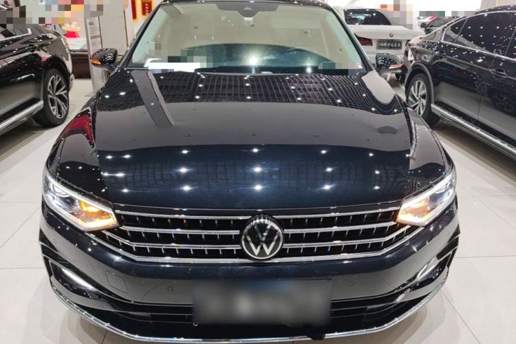 Used Volkswagen Magotan 2023 2 Million Units Commemorative Edition 330TSI DSG Luxury Version Front