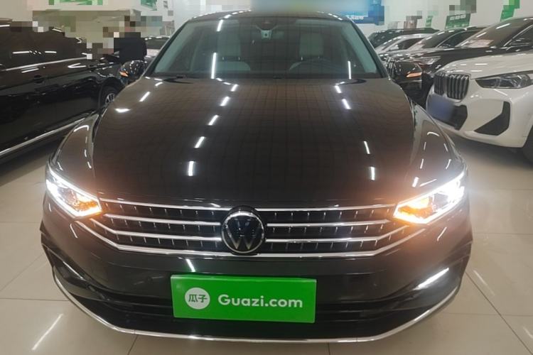 Used Volkswagen Magotan 2023 2 Million Units Commemorative Edition 330TSI DSG Luxury Version Front