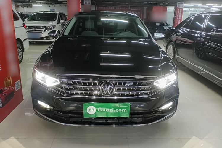 Used Volkswagen Magotan 2023 2 Million Units Commemorative Edition 330TSI DSG Luxury Version Front