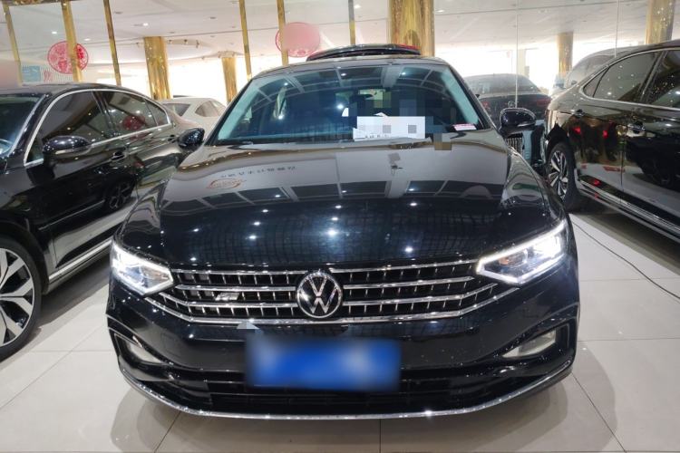 Used Volkswagen Magotan 2023 2 Million Units Limited Edition 330TSI DSG Leading Version Front