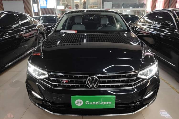 Used Volkswagen Magotan 2023 2 Million Units Commemorative Edition 330TSI DSG Luxury Version Front