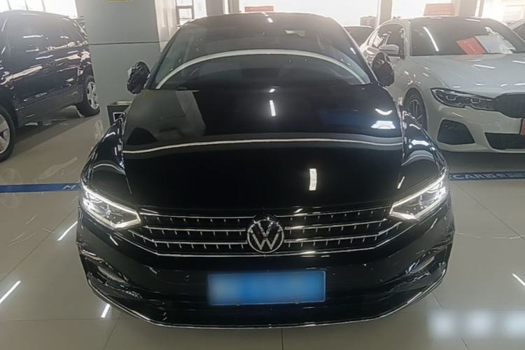 Used Volkswagen Magotan 2023 2 Million Units Limited Edition 330TSI DSG Leading Version Front